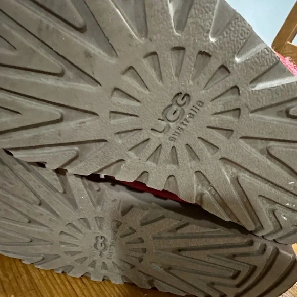 UGG Suede Mini Bailey Bow II Boots in Red - Picture 12 of 15